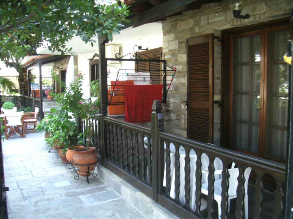Papatzikos Traditional Guesthouse Neos Marmaras Exteriör bild